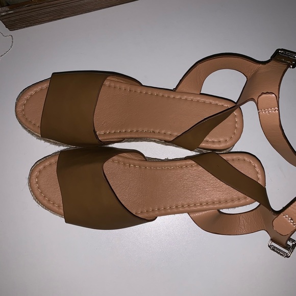 Sandals - Picture 2 of 4